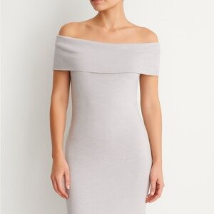 Wilfred Elegant Off-Shoulder Gray / Purple Dress size XS